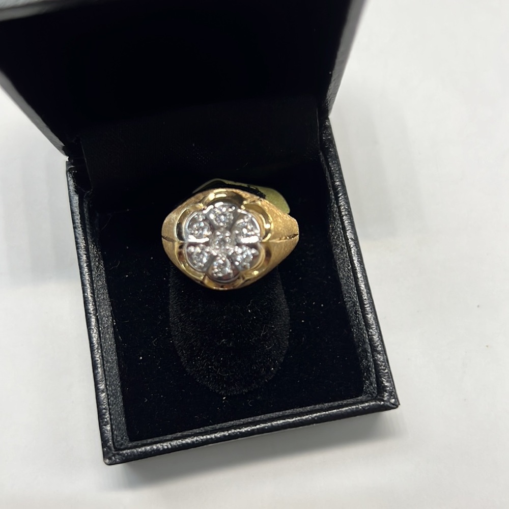 Diamonds 15k Solid Gold Ring - image 2